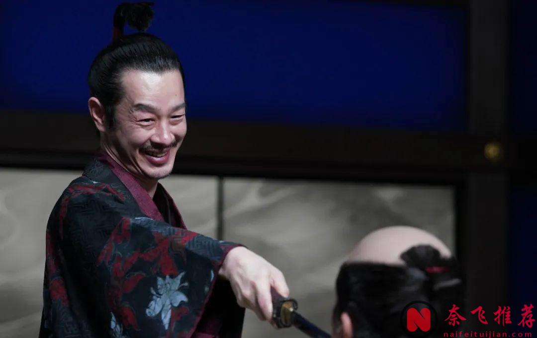 基情三角恋？这部北野武导演的全员男性大尺度新片《首/首级(港) 》，真的癫！