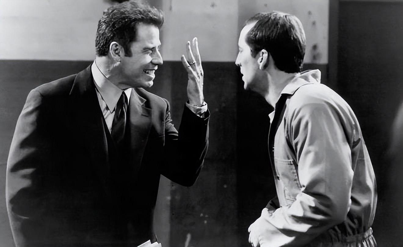 开局即高潮的十部超刺激限制级电影，错过一部都替你感到遗憾