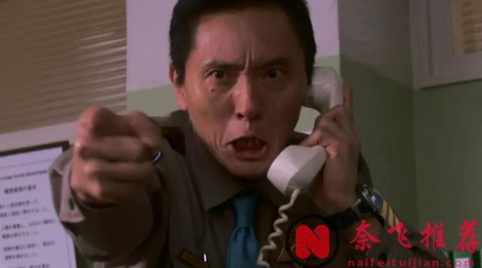 山崎賢人出道劇，8.4分「小田切讓」最撲朔迷離片《熱海的搜查官》