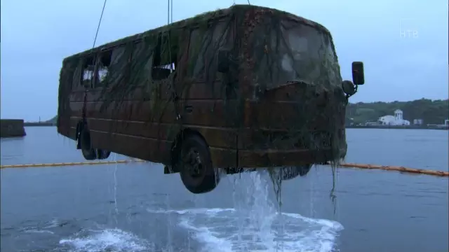 山崎賢人出道劇，8.4分「小田切讓」最撲朔迷離片《熱海的搜查官》