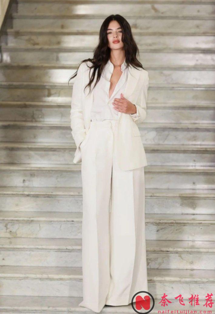 迪士尼公主上映，口碑票房慘敗，Netflix送大家一個“真公主”！