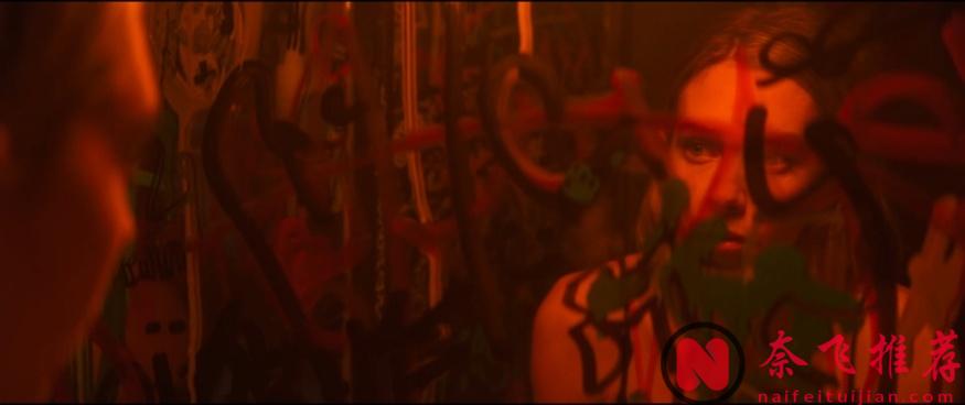 “白寡妇”筹钱之夜，Netflix又炸出一部高能新作《黑夜终至/黑夜总会来》！