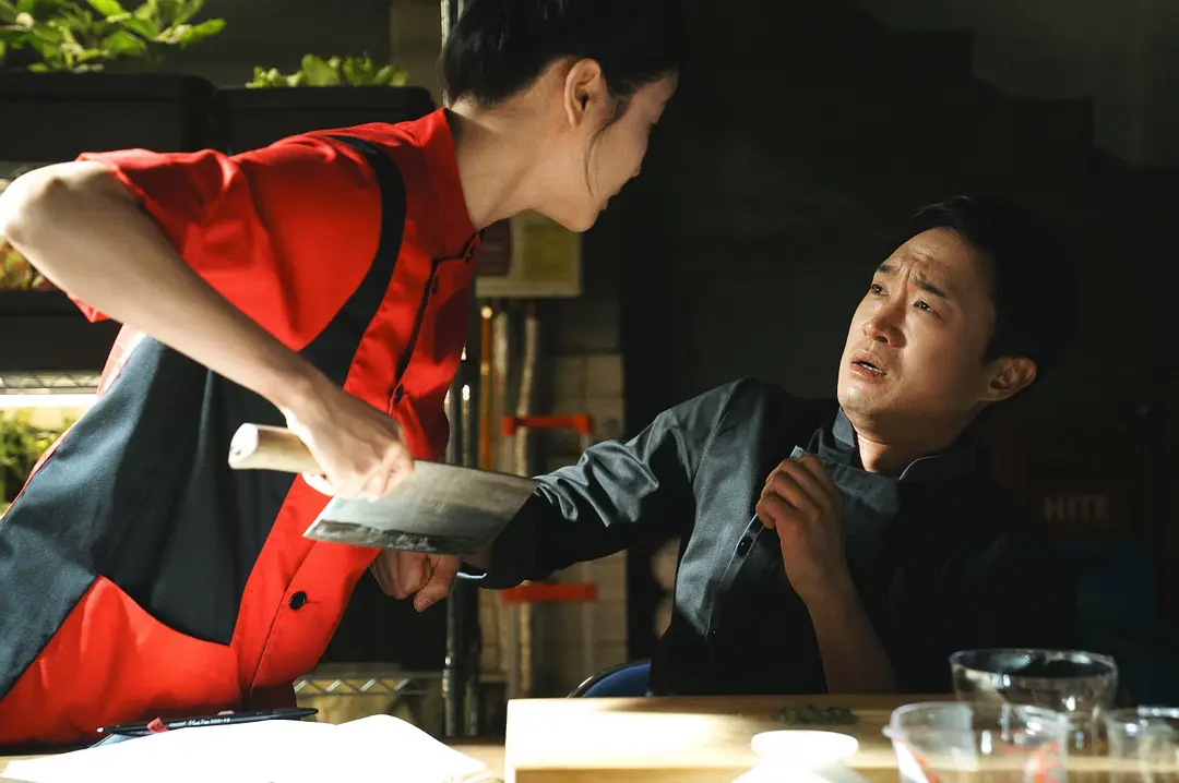 韓國年度黑馬電影《老闆/誰想當老大》，黑幫大佬爆笑大亂鬥，今年看過最瘋狂的一部