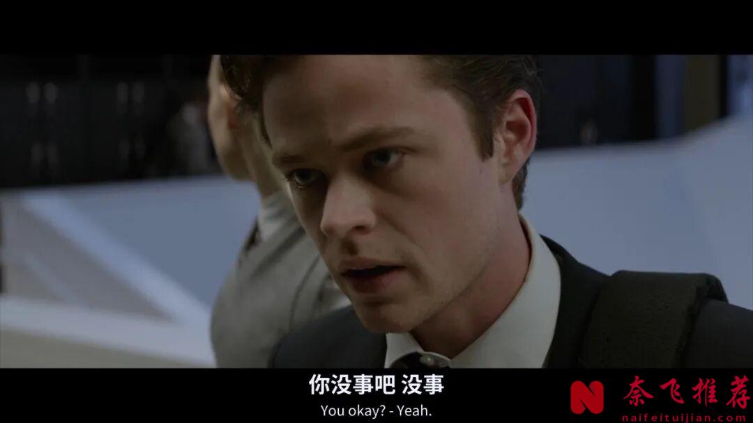 本尊懦弱，镜中的另一个自己豪放无畏，带领本尊疯狂复仇！这部疯批电影《镜中人/镜中惊魂》，看完后有种莫名的快感