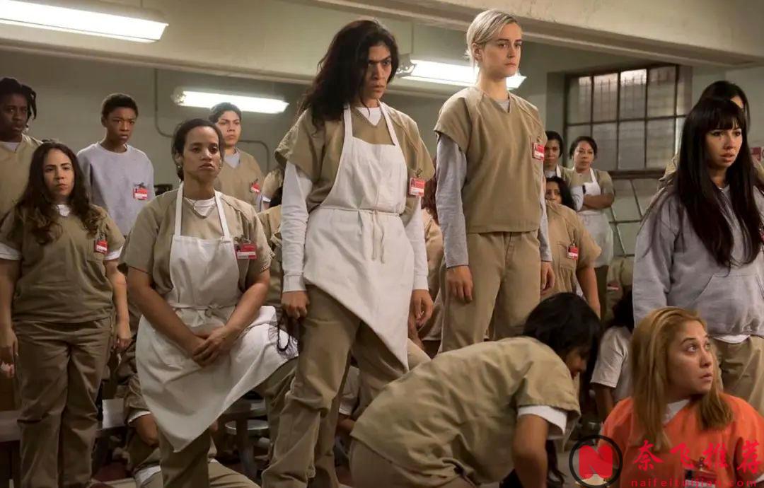 Netflix最生猛的限制級硬核美劇《女子監獄》，每一集都又燃又爽