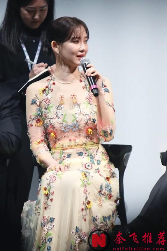 2025韩国悬疑电影《脸庞/丑妇/丑得要命》，挑战三观，论题材、论尺度，太会拍了