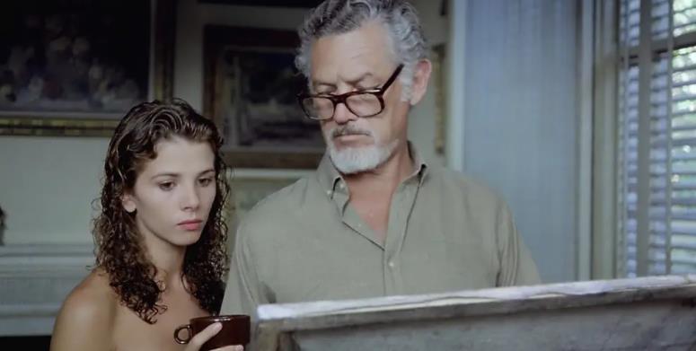 成年人专属的西班牙老电影「金内裤姑娘」，女主又美又会演，还无私奉献