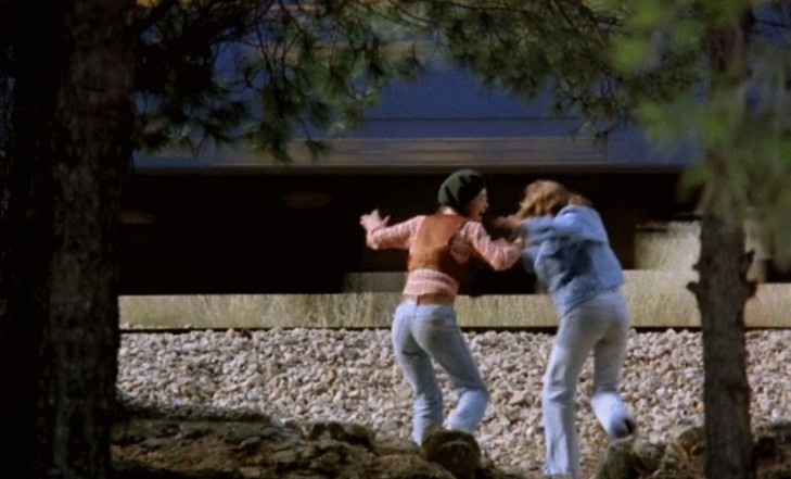 成年人专属的西班牙老电影「金内裤姑娘」，女主又美又会演，还无私奉献