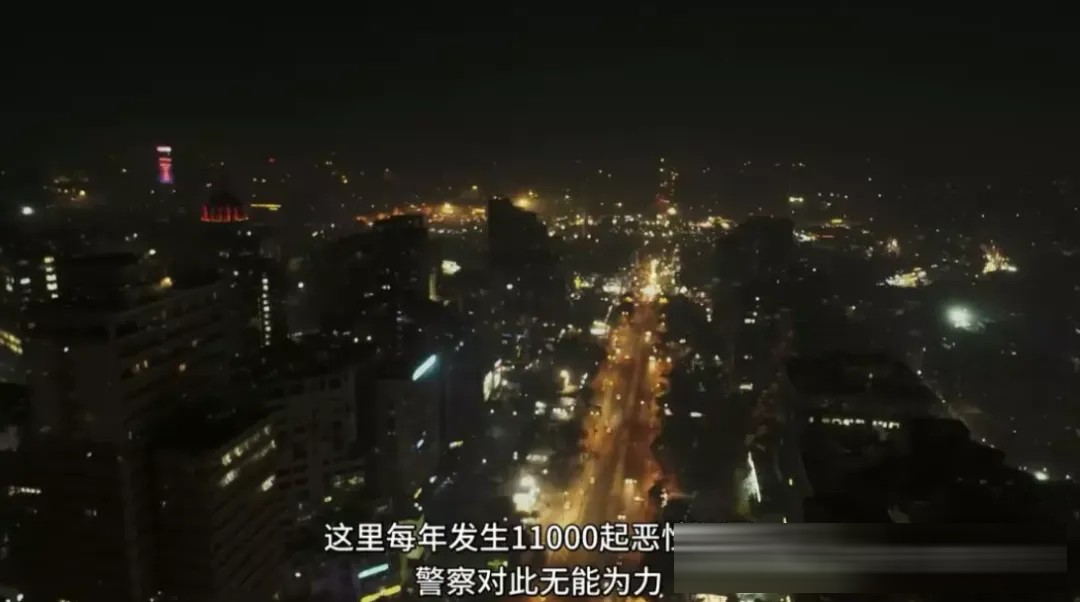 Netflix印度剧《德里罪案/德里警察故事》:把2012年德里黑公交案拍成了侦破实录