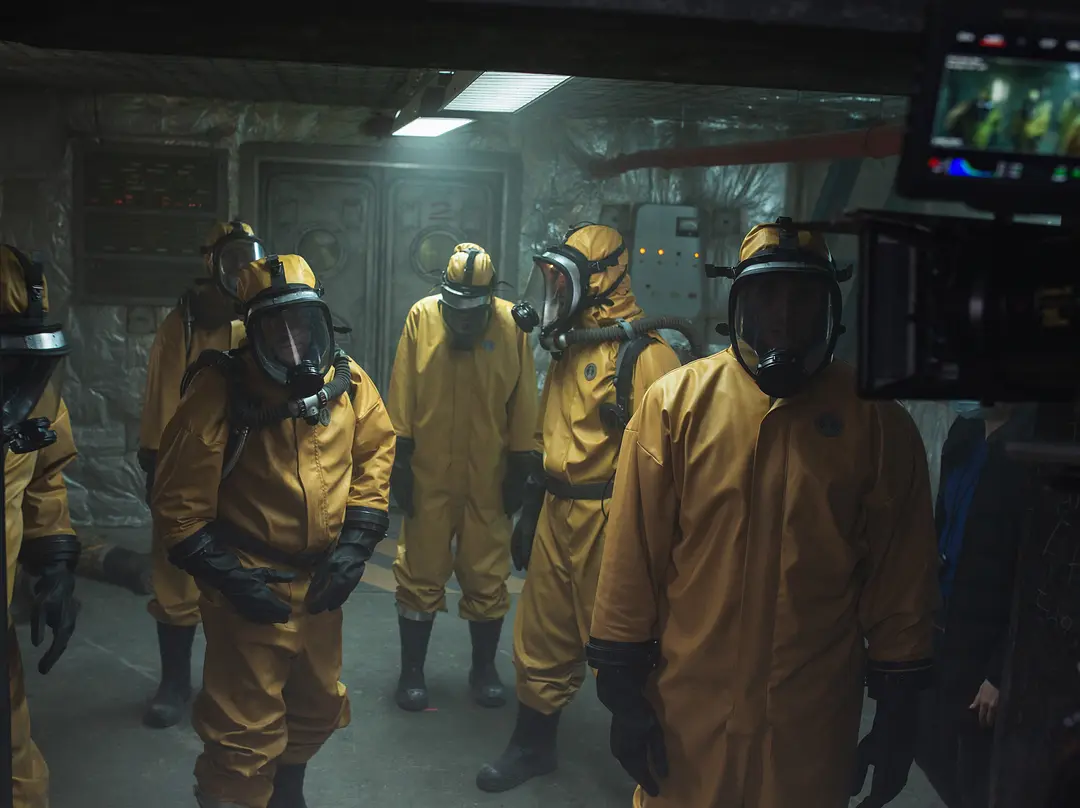 俄罗斯科幻恐怖片《科拉深孔》：地心末日下的病菌惊魂，超生猛的科幻惊悚电影