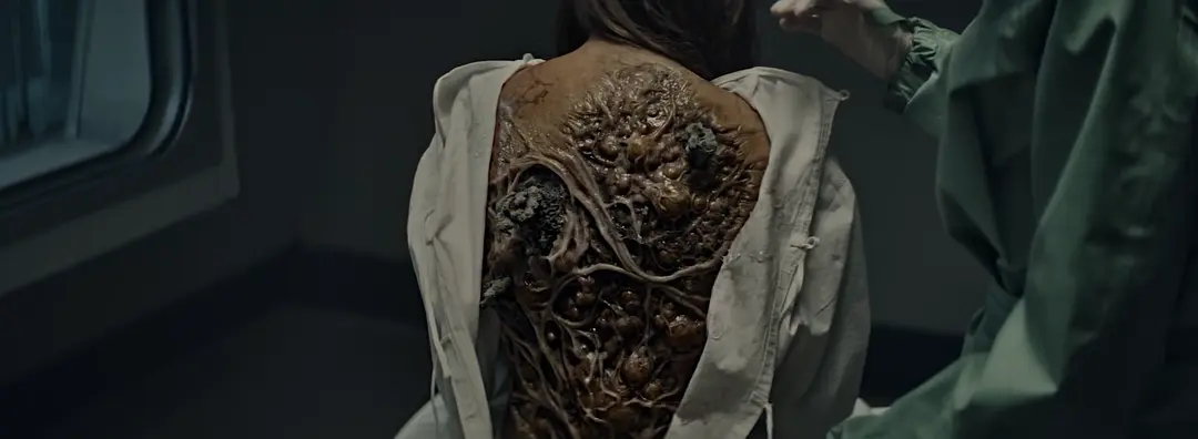 俄罗斯科幻恐怖片《科拉深孔》：地心末日下的病菌惊魂，超生猛的科幻惊悚电影