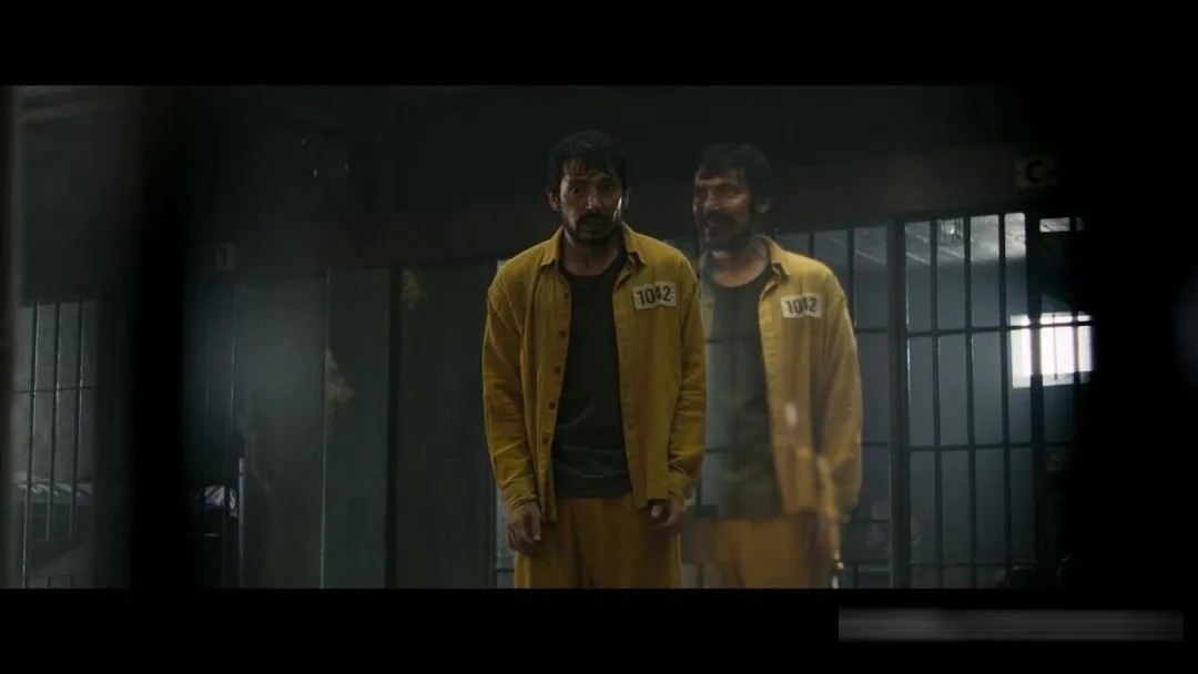 《牢笼鬼魂》(港译《鬼灭监狱》/台译《鬼入狱》):只杀恶人的鬼,把监狱变成审判庭