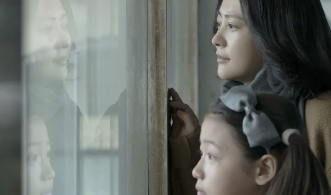 三代人，三名女性，一部充满压抑，又无比真实的大陆亲情电影《春潮》