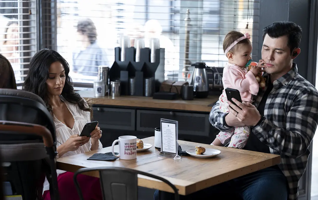 Netflix這部高顏值懸疑劇《你/安眠書店》,第一集就讓人頭皮發麻