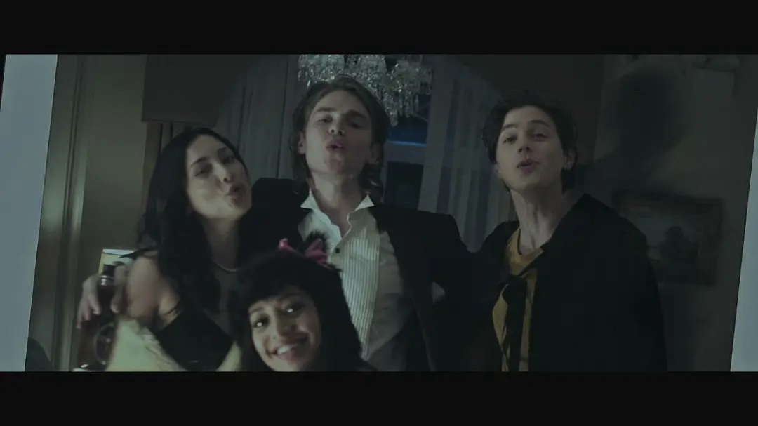 被低估的冷门恐怖片《拍栗得/拍厉得》，诅咒相机拍谁谁噶