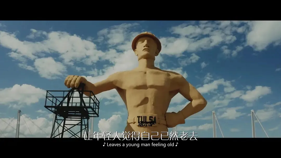 78岁老汉偷袭，高分黑帮爽剧《塔尔萨之王/堪萨斯城黑帮》第二季闪电归来