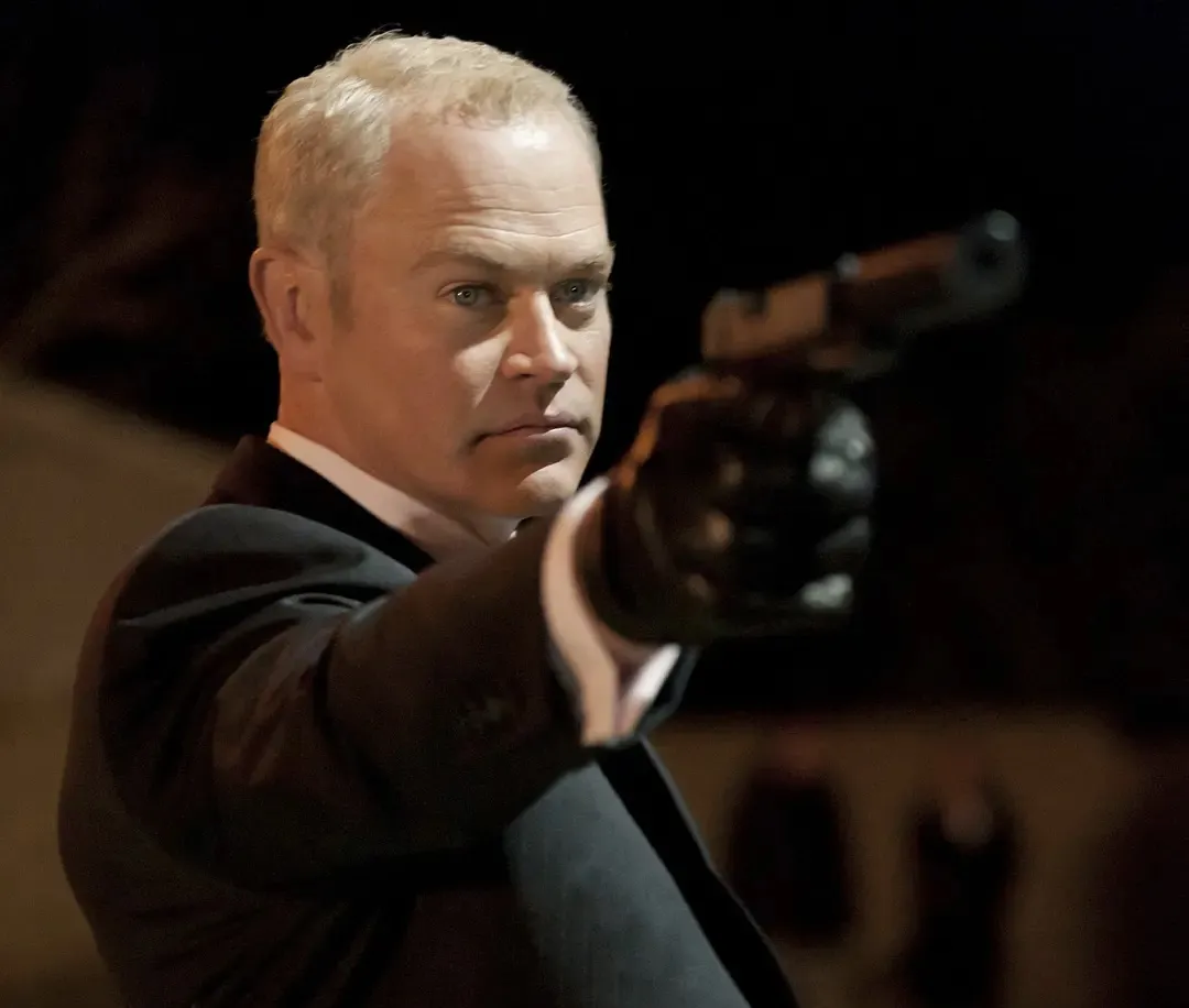 78岁老汉偷袭，高分黑帮爽剧《塔尔萨之王/堪萨斯城黑帮》第二季闪电归来