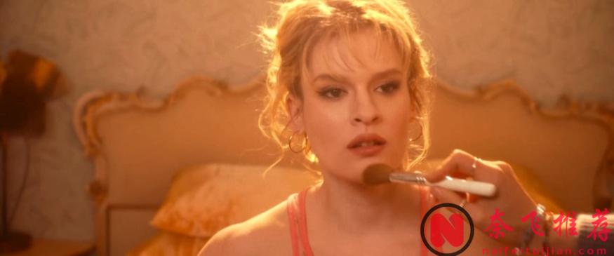 義大利尺度傳記片《未來天后》已上線，這個題材也能拍？