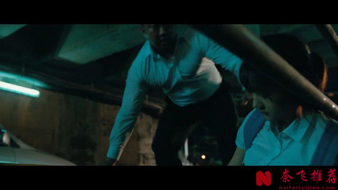 硬汉爽片《邻里的人们/恶邻布局》，退役拳王徒手惩奸除恶，还是韩国电影敢拍