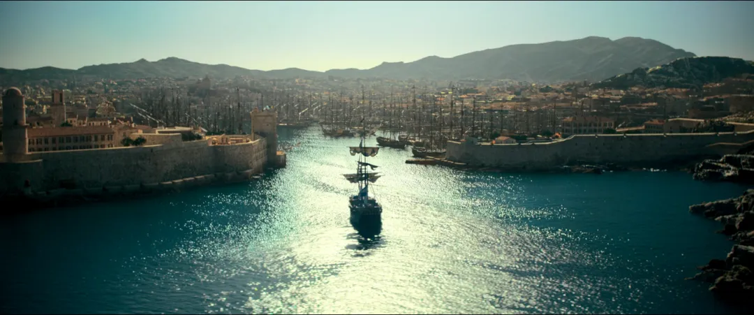 一百年前的復仇與救贖小說《基督山伯爵》搬上熒幕，這歷史劇真不錯！