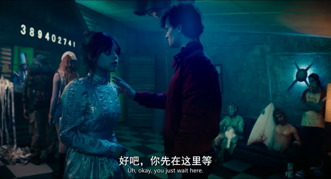 蟬聯多周票房冠軍的《怪奇大法師/譁鬼家族Beetlejuice‎/陰間大法師Beetlejuice》推薦觀看！