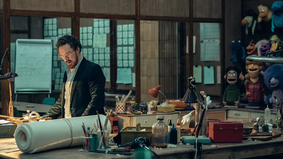 Netflix 又出神剧《布偶寻踪/ 幽暗偶遇》，看不称职的父亲如何拯救岌岌可危的父子关系！