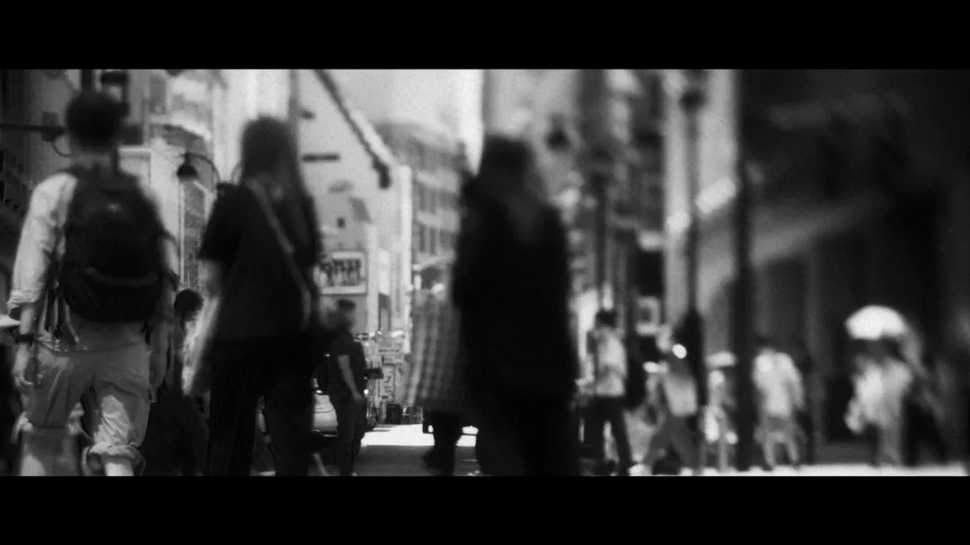 尺度獵奇新作《箱男》，島國的電影永遠那麼奇葩！