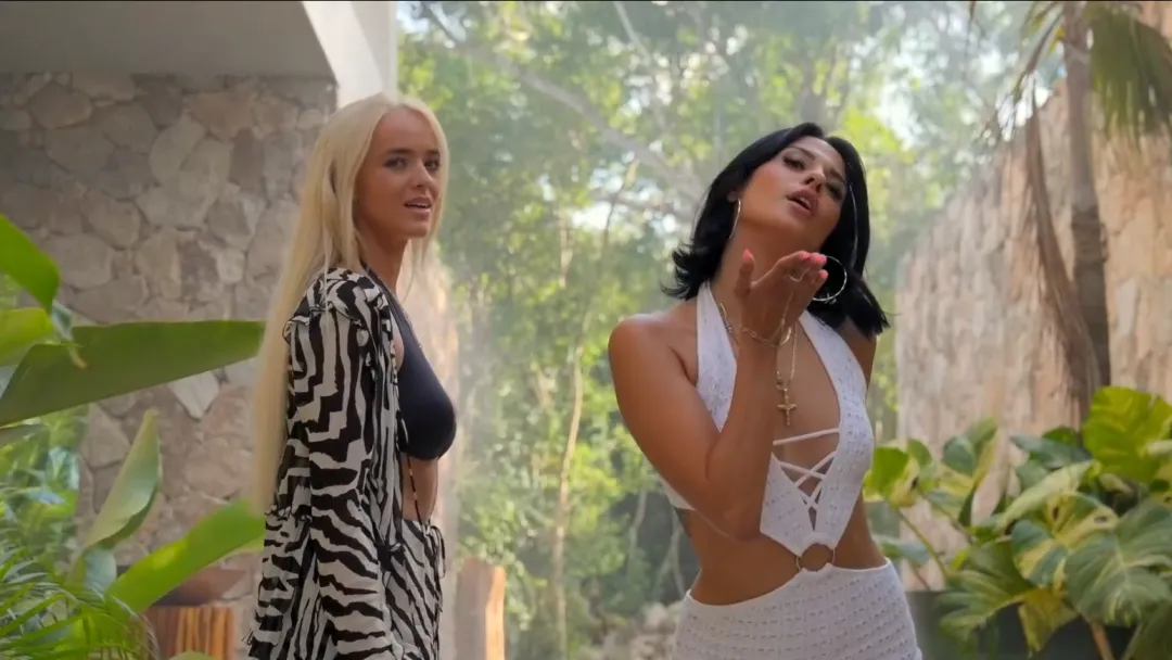 Netflix 又来卖肉！《寻找绝配情人》玩得也太疯了吧？