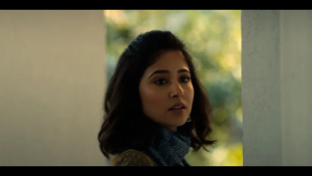 Netflix出品的印度幽默喜劇《暗黑之瞳》，全程壓迫感爆棚，題材辛辣敢拍！