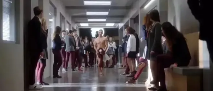 颜值与肉体「齐飞」，Netflix这部大尺度剧看的人脸红心跳