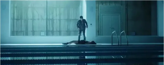 颜值与肉体「齐飞」，Netflix这部大尺度剧看的人脸红心跳