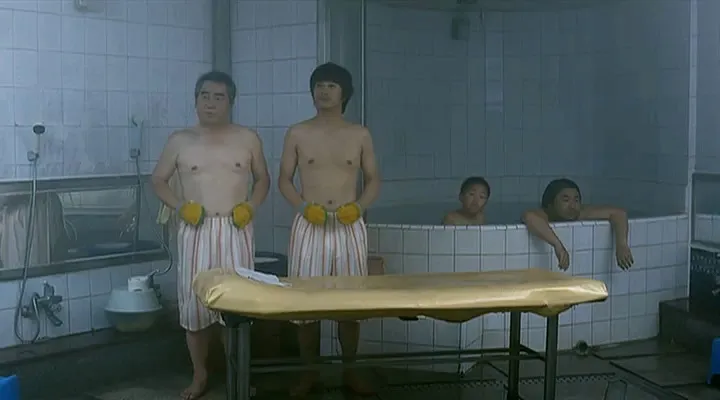 20萬人打出8.6高分，韓國電影神作《開心家族/開心鬼上身/開心遇鬼》，看哭所有人