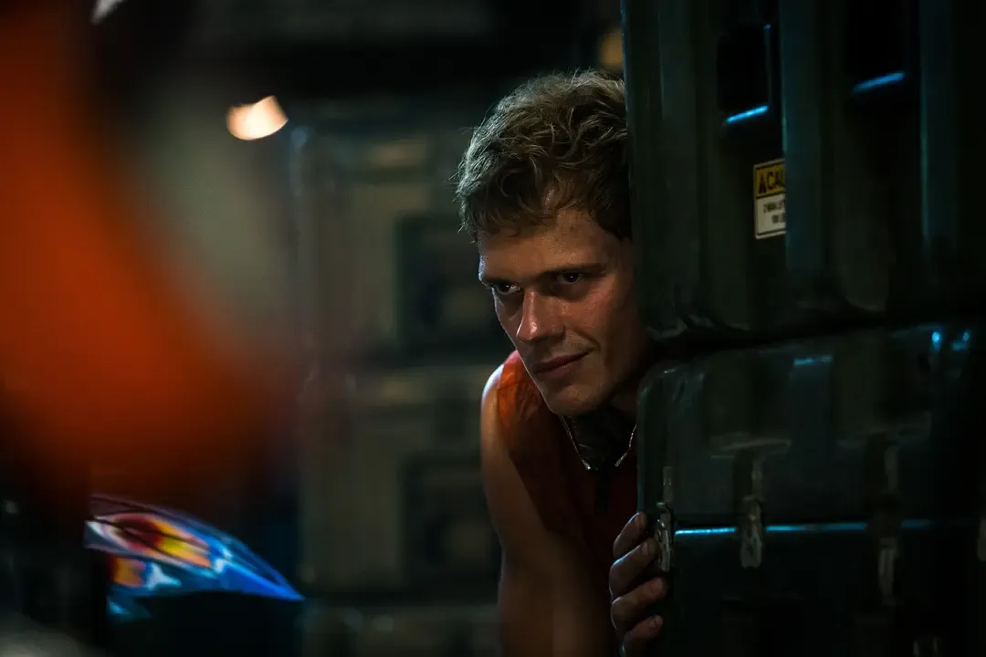 暴力美學紅色滿天飛，又一部限制級硬核爽片《滅世男孩/隊冧全世界》來襲