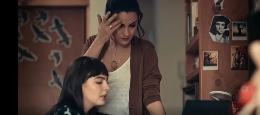 面對八塊腹肌，母女雙雙淪陷，Netflix限制級劇《黑暗的慾望/暗欲/黯欲橫流》真生猛！