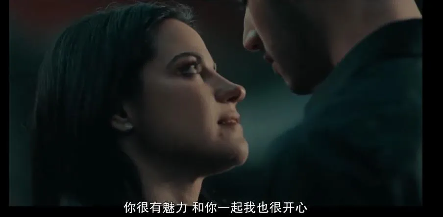面對八塊腹肌，母女雙雙淪陷，Netflix限制級劇《黑暗的慾望/暗欲/黯欲橫流》真生猛！