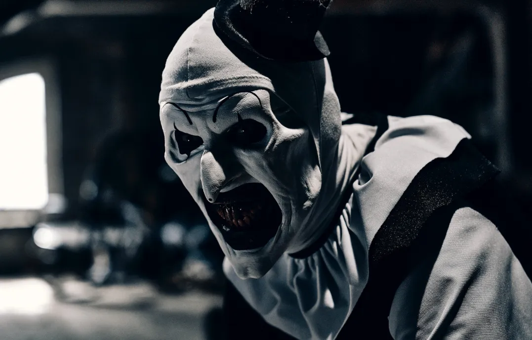 口碑票房黑马《断魂小丑3/刽乐小丑3》！却极度令人生理不适！