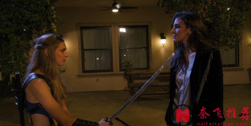 好莱坞绝世烂片《白雪公主与七武士》，七女大战女反派的故事！