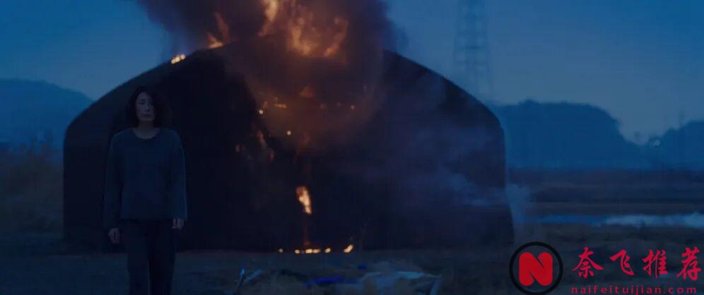 这部《塑料大棚/隐匿的真相》电影，比恐怖片更让人窒息！