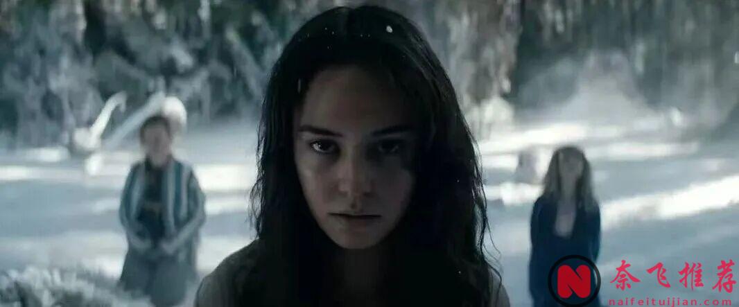 集合「青春+懸疑+叢林求生」與一體的驚悚懸疑美劇《黃蜂》，太上頭了！