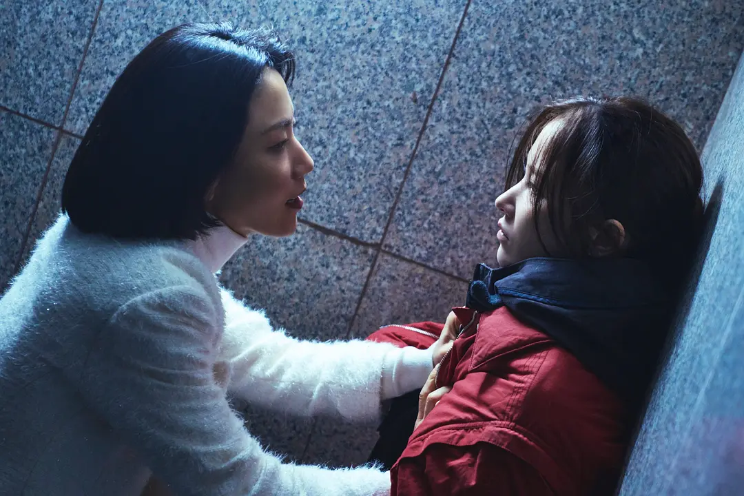 韩国最新犯罪电影《Y计划/末路双娇》，疯批女神破格出演，爽度拉满