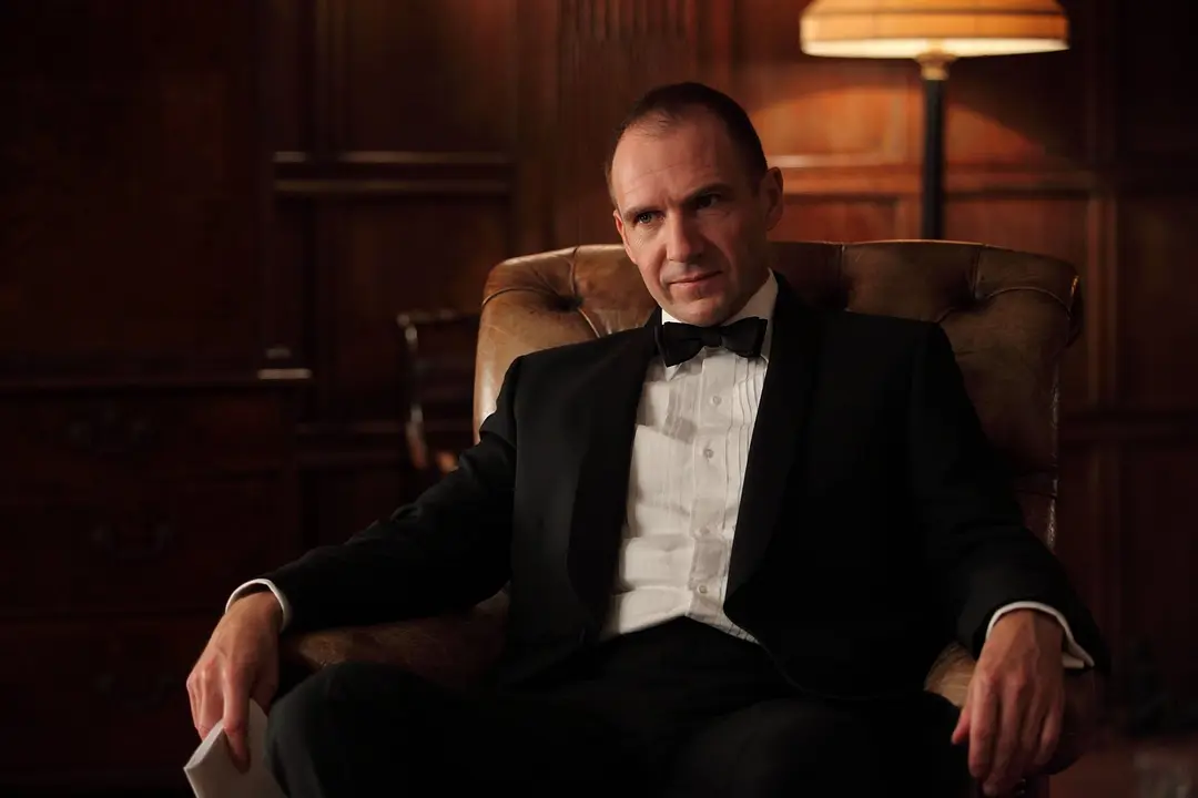 奈飞最新上线的政治阴谋电影《第八页》