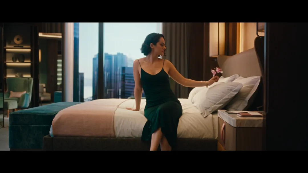 法國經典小說改編的尺度拉滿的《艾曼紐/艾曼紐2024》，卻被狂打差評！