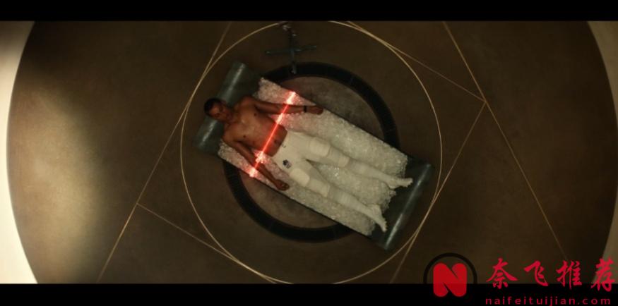 《逃出绝命镇/访‧吓》导演乔丹·皮尔最新R级恐怖片《他/王者》，又一年度尺度黑马来了！