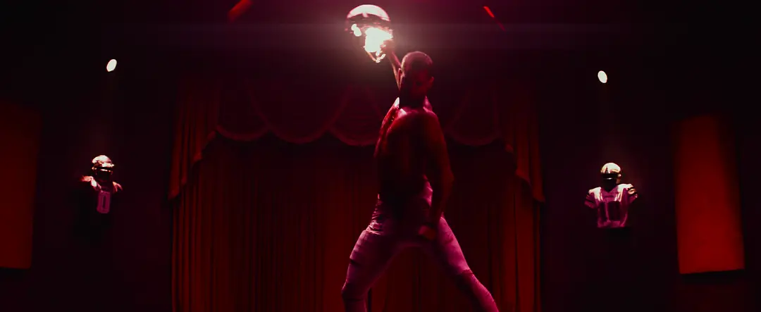 《逃出绝命镇/访‧吓》导演乔丹·皮尔最新R级恐怖片《他/王者》，又一年度尺度黑马来了！