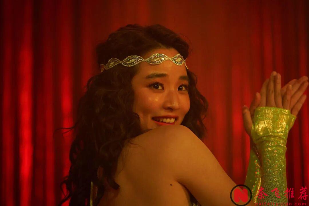 又来一部Netflix韩国原创新剧《爱麻夫人热映中》！尺度太猛，这剧全程看得脸红心跳！