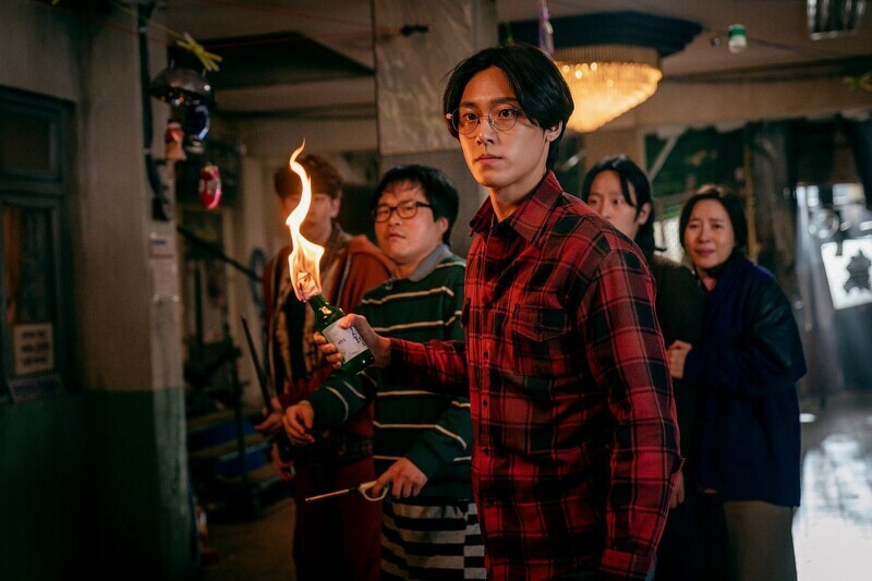 Netflix《甜蜜家園2》6大看點，宋江李陣鬱人魔對決激烈，疫區擴大末日再現，戰鬥全面升級！
