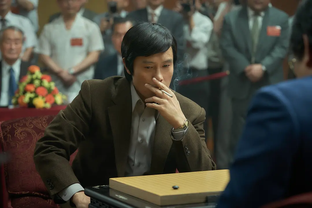 時隔兩年，李秉憲最新電影《勝負》終於來啦！不得不說，韓國對“忠武路”男演員的包容度真高！