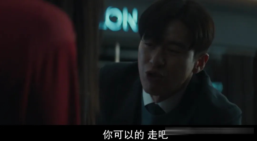 《群体》(港译《尸杀禁区》)影评:延尚昊的僵尸新作,好看但降智