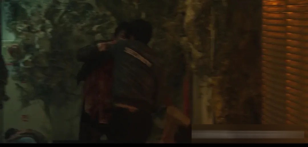 《群体》(港译《尸杀禁区》)影评:延尚昊的僵尸新作,好看但降智
