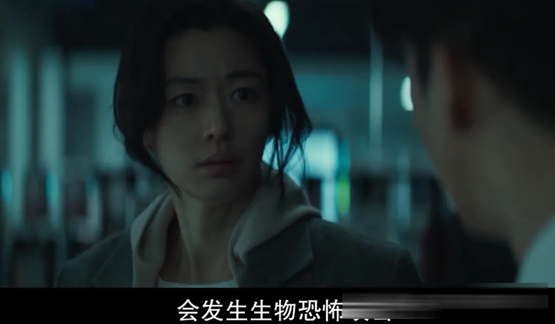《群体》(港译《尸杀禁区》)影评:延尚昊的僵尸新作,好看但降智